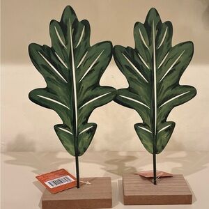 Ashland tabletop decor 2 oak leaves 10.75”